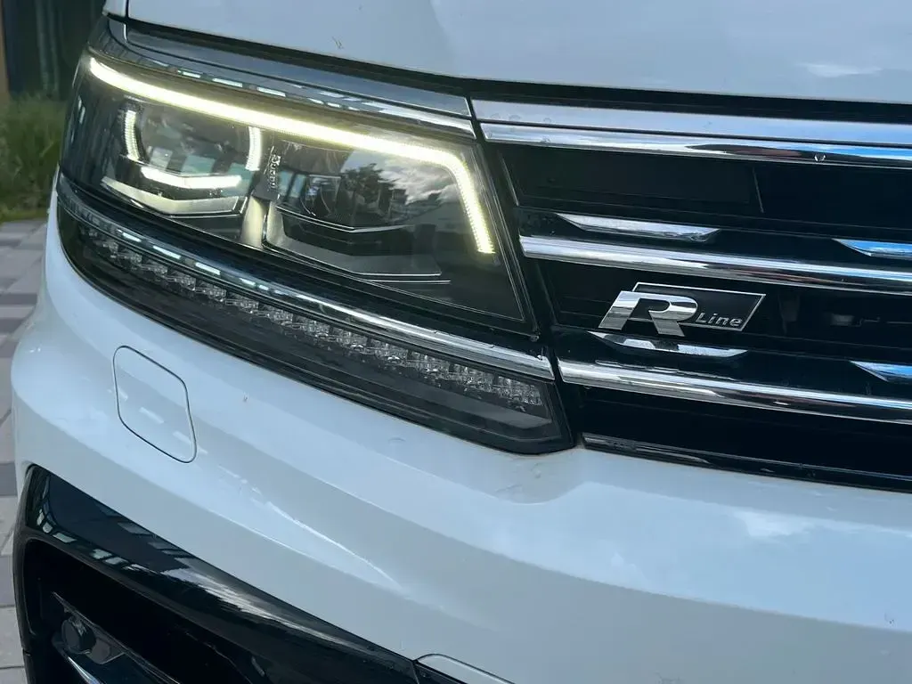 Gebraucht VW Tiguan R-line 239 PS (175 kW) 2020 SUV