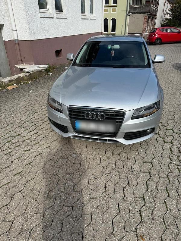 Silber Gebraucht 2009 Audi A4 Ambiente Limousine | 4.200 € (Superpreis) - Bild 1/4
