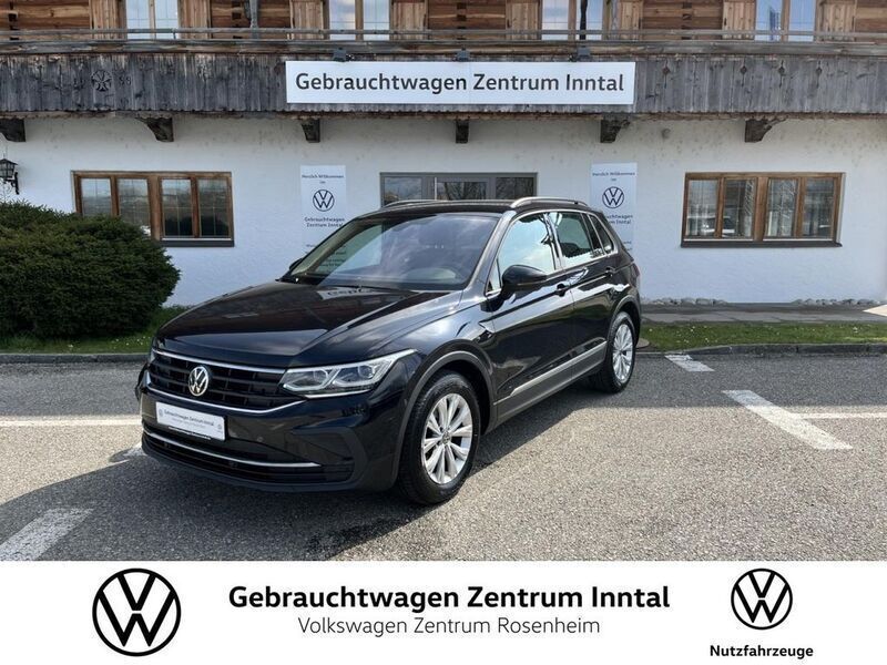 Deep black perleffekt Gebraucht 2021 VW Tiguan Life SUV | 24.900 € (Etwas zu teuer) - Bild 1/4