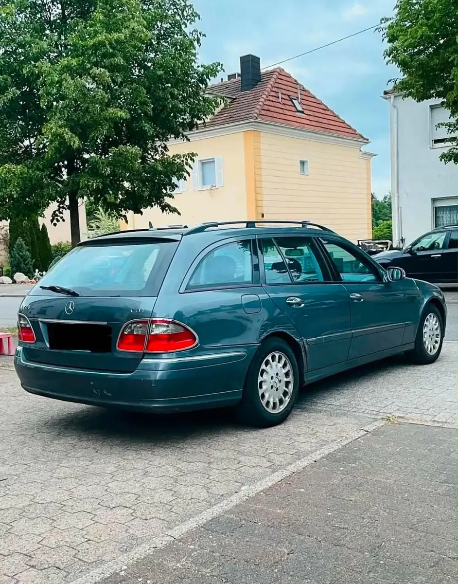 Gebraucht Mercedes E220 170 PS (125 kW) 2007 Grün Kombi