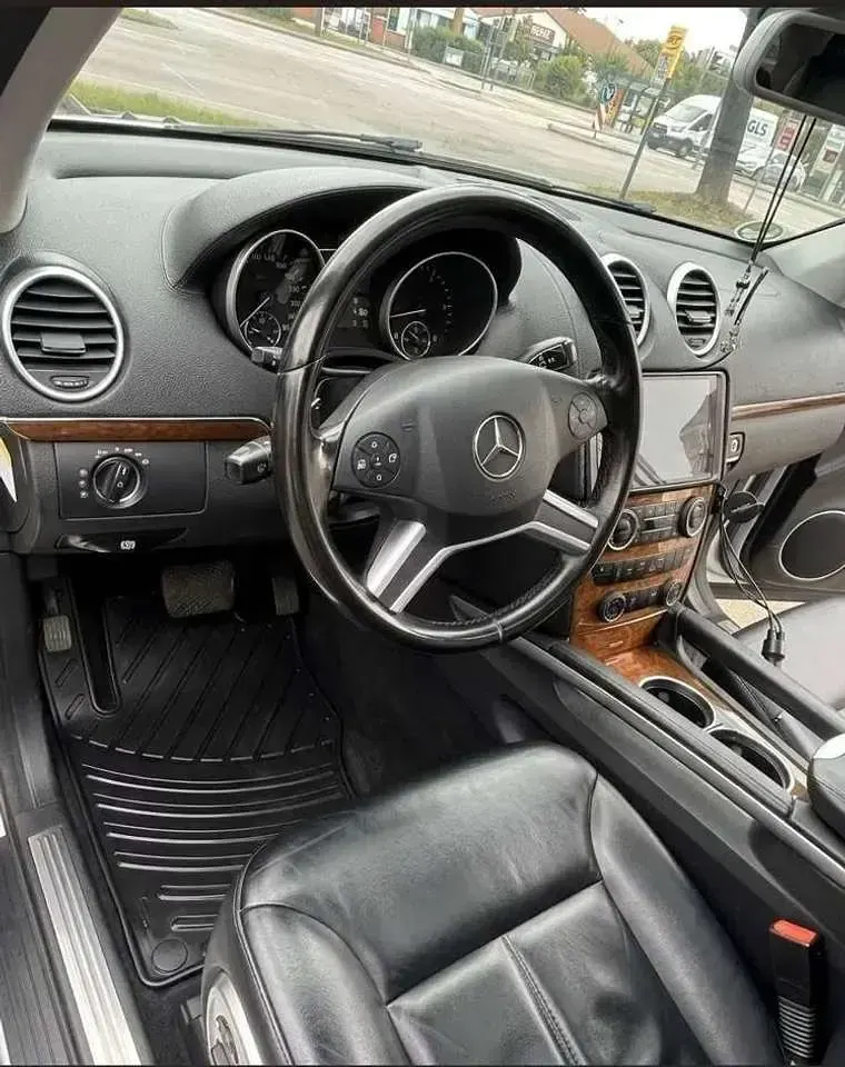 Gebraucht Mercedes GL320 224 PS (164 kW) 2009 Silber SUV
