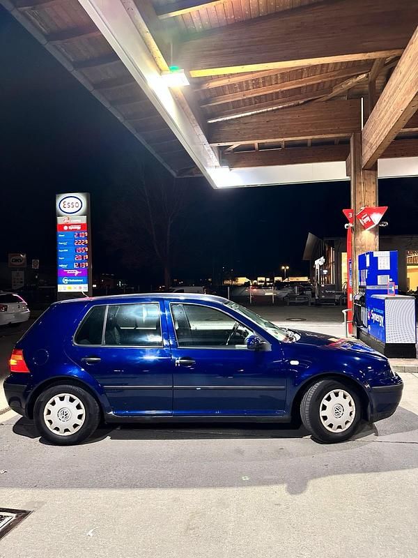 Gebraucht VW Golf IV 75 PS (55 kW) 1999 Blau Kleinwagen