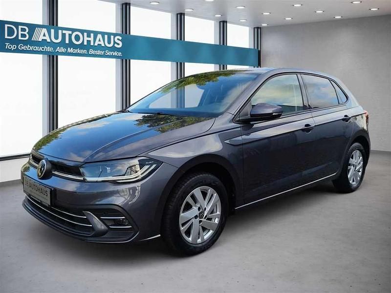 Grau Gebraucht 2023 VW Polo Style Kleinwagen | 18.390 € (Guter Preis) - Bild 1/4