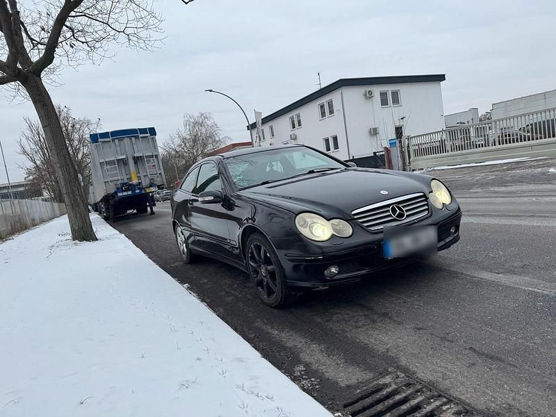Gebraucht Mercedes C230 150 PS (110 kW) 2004 Schwarz Coupé
