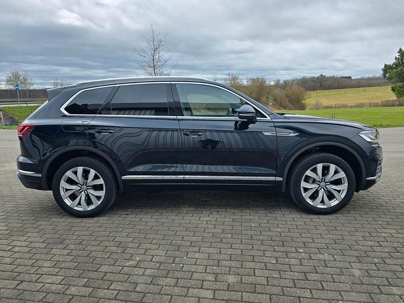 Gebraucht VW Touareg Elegance 231 PS (169 kW) 2020 Blau SUV