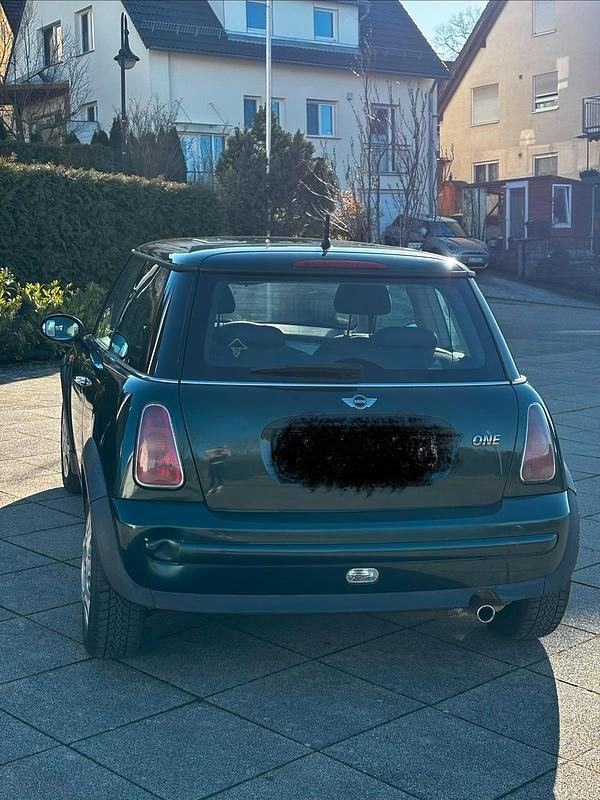 Usado Mini ONE 90 HP (66 kW) 2001 Verde Citadino