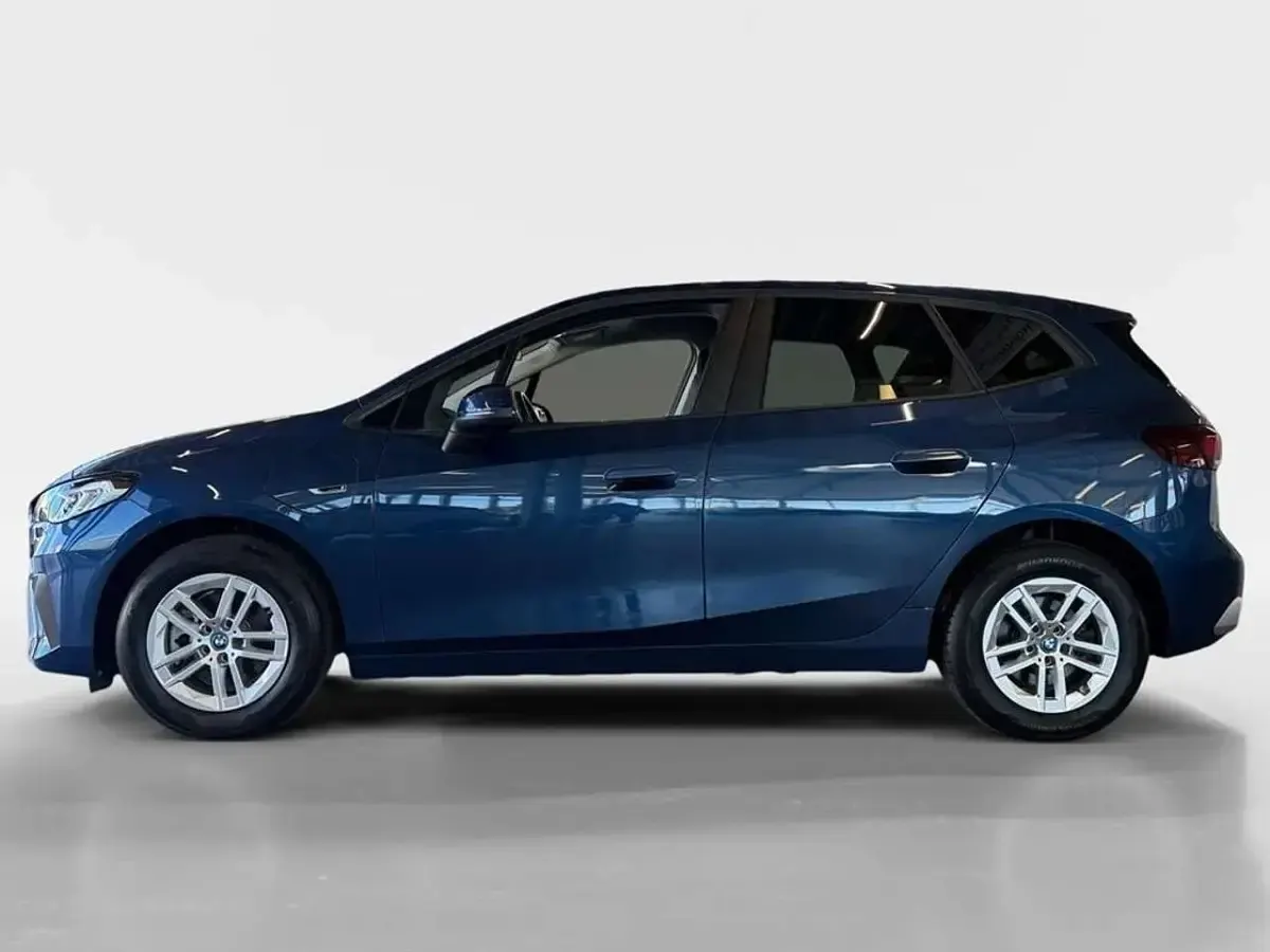 Gebraucht BMW 225 245 PS (180 kW) 2023 Phytonicblau metallic Van / Kleinbus