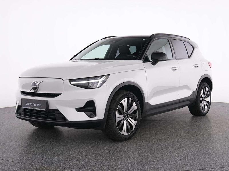 Gebraucht Volvo XC40 Plus 169 kW (231 PS) 2022 Weiss crystal white / metallic SUV