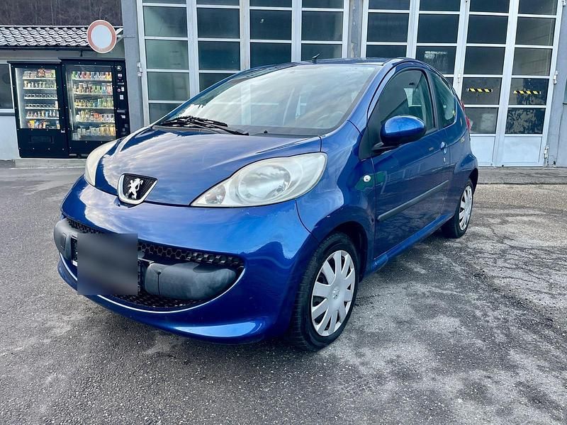 Blau Gebraucht 2005 Peugeot 107 Kleinwagen | 1.200 € (Guter Preis) - Bild 1/4