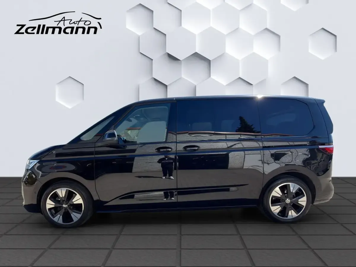 Używany VW Multivan Life 150 KM (110 kW) 2025 Minivan