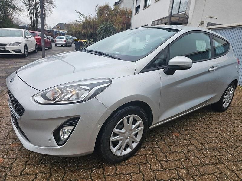 Silber Gebraucht 2018 Ford Fiesta Cool & Connect Limousine | 5.800 € (Guter Preis) - Bild 1/4