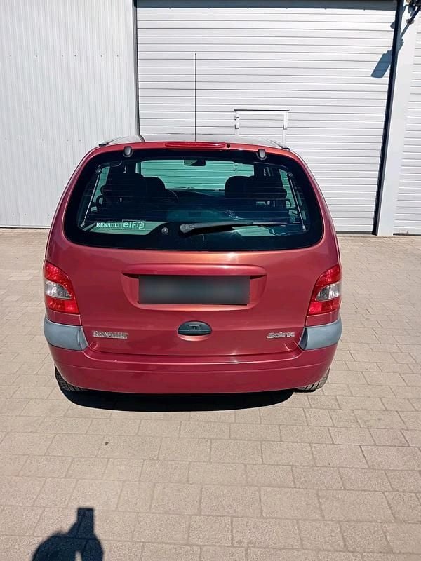 Second-hand Renault Twingo 107 CP (78 kW) 2000 Mov Hatchback