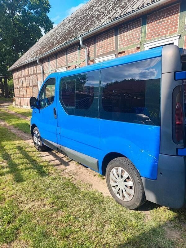 Blau Gebraucht 2003 Opel Vivaro Van | 5.000 € (Teuer) - Bild 1/4