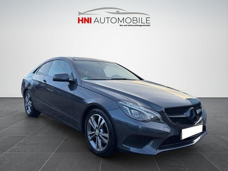 Gebraucht Mercedes E220 170 PS (125 kW) 2014 Grau Coupé