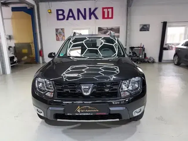 Gebraucht Dacia Duster Black Shadow 125 PS (91 kW) 2017 Schwarz SUV