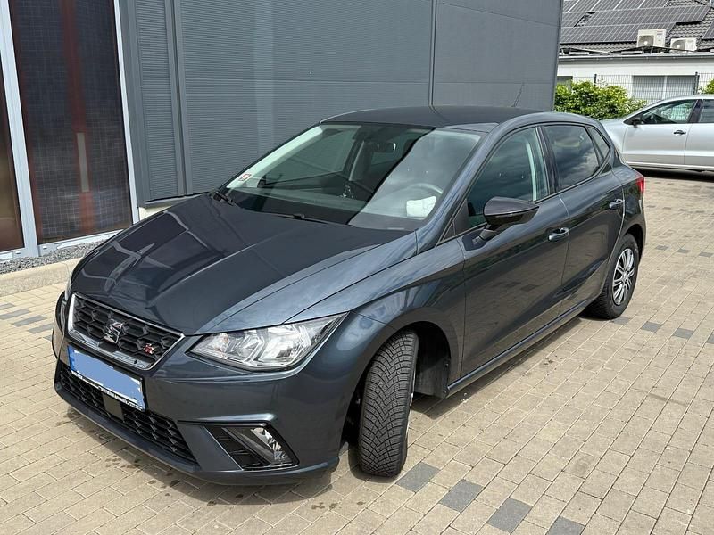 Silber Gebraucht 2019 Seat Ibiza Kleinwagen | 13.300 € (Fairer Preis) - Bild 1/4