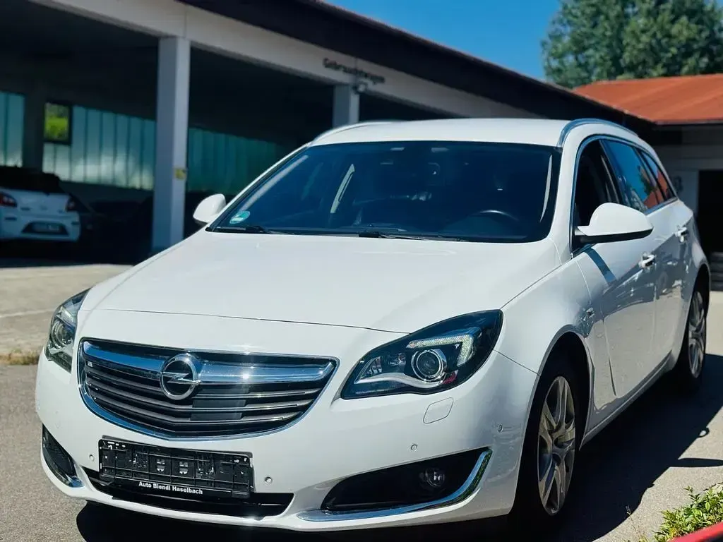Gebraucht Opel Insignia Business Innovation 170 PS (125 kW) 2016 Schneeweiss/olympic/summit whi Kombi