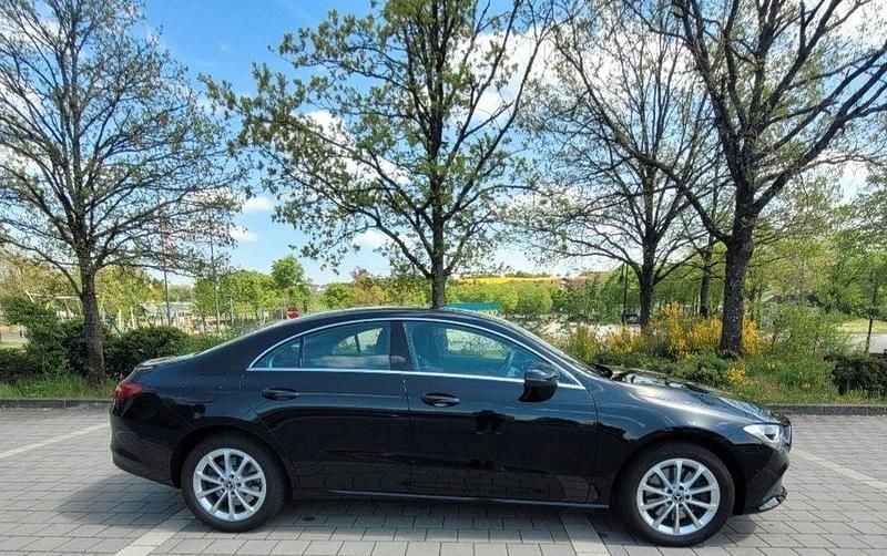 Schwarz Gebraucht 2021 Mercedes CLA250e Limousine | 27.500 € (Superpreis) - Bild 1/4