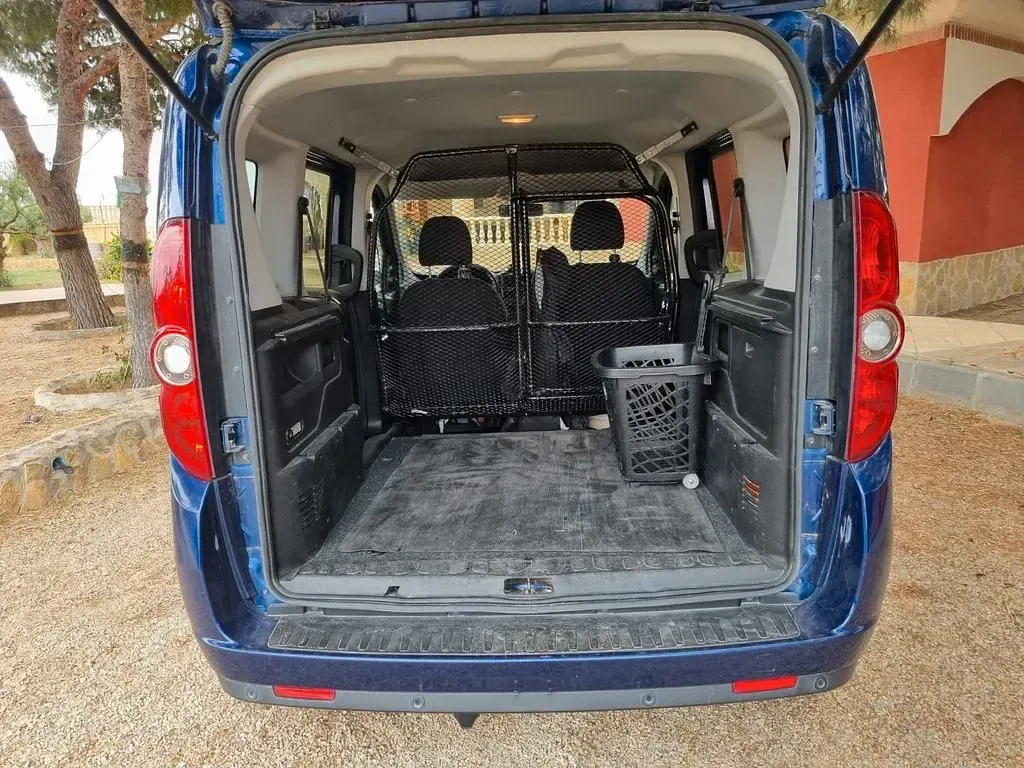 Gebraucht Opel Combo Edition 95 PS (69 kW) 2015 Blau Van / Kleinbus