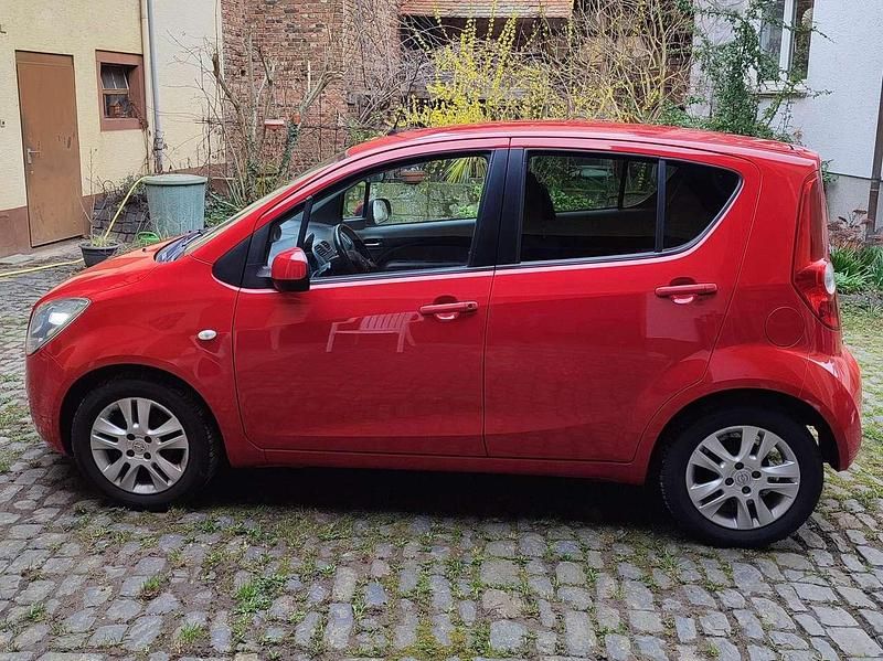 Gebraucht Opel Agila Edition 86 PS (63 kW) 2010 Rot Kleinwagen