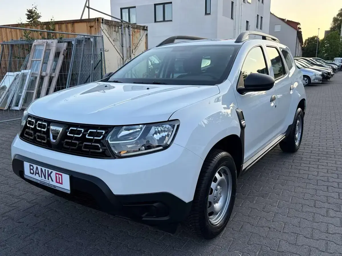 Używany Dacia Duster Acces 101 KM (74 kW) 2020 Biały SUV