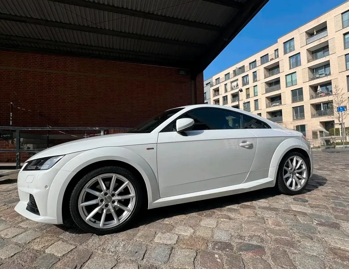 Używany Audi TT Comfort 179 KM (131 kW) 2017 Biały Coupe
