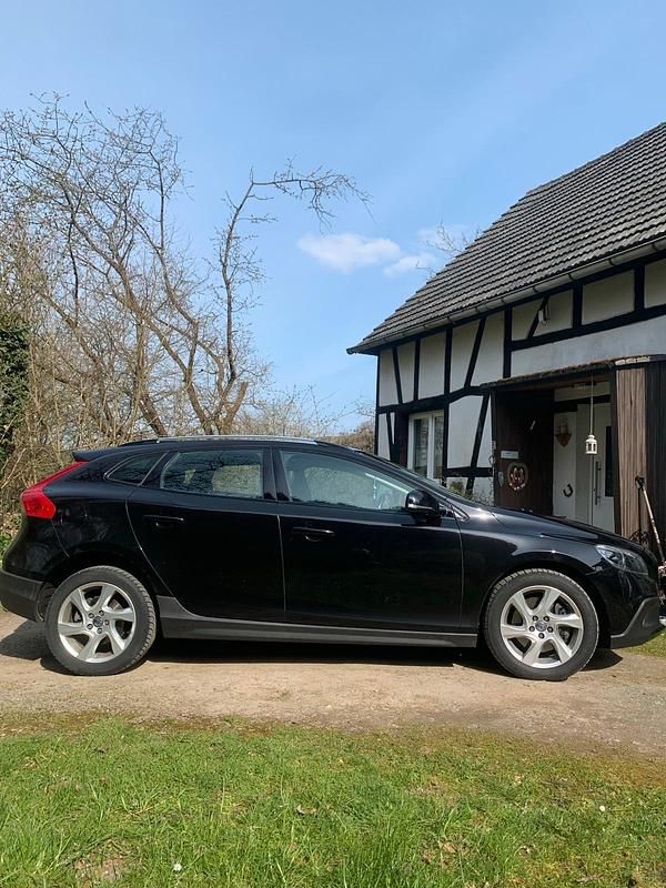 Gebraucht Volvo V40 150 PS (110 kW) 2015 Schwarz Kombi