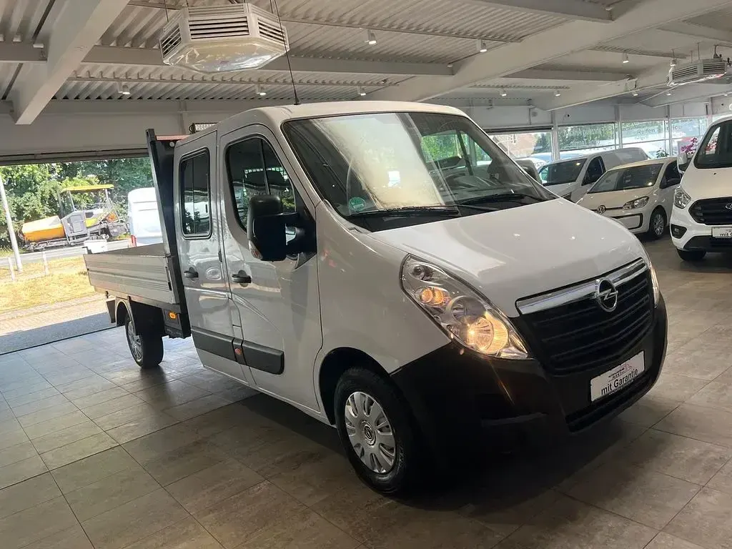 Gebraucht Opel Movano 145 PS (106 kW) 2019 Weiß Van / Kleinbus