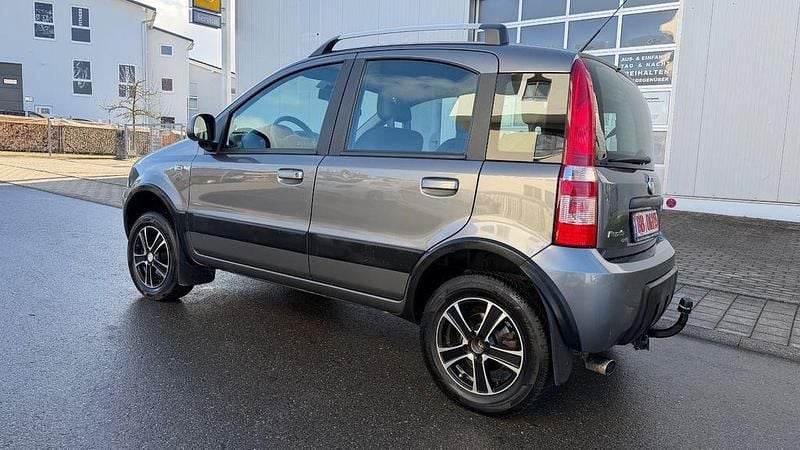 Gebraucht Fiat Panda 4x4 Climbing 75 PS (55 kW) 2012 Grau Kleinwagen
