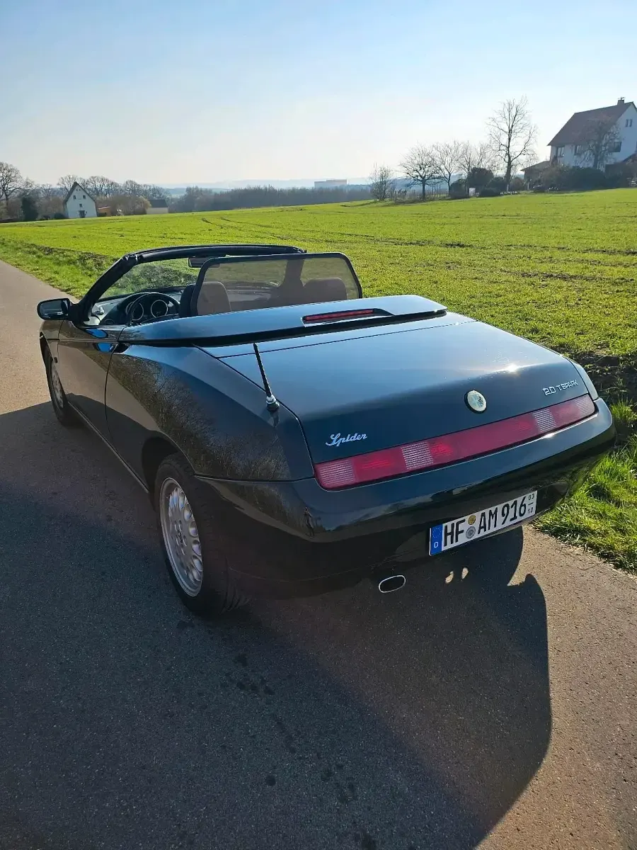 Occasion Alfa Romeo Spider 150 ch (110 kW) 2002 Noir Cabriolet