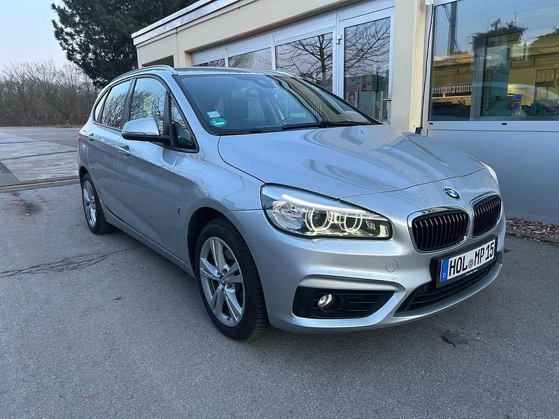 Gebraucht BMW 225 Active Tourer iPerformance 136 PS (100 kW) 2017 Silber Van / Kleinbus
