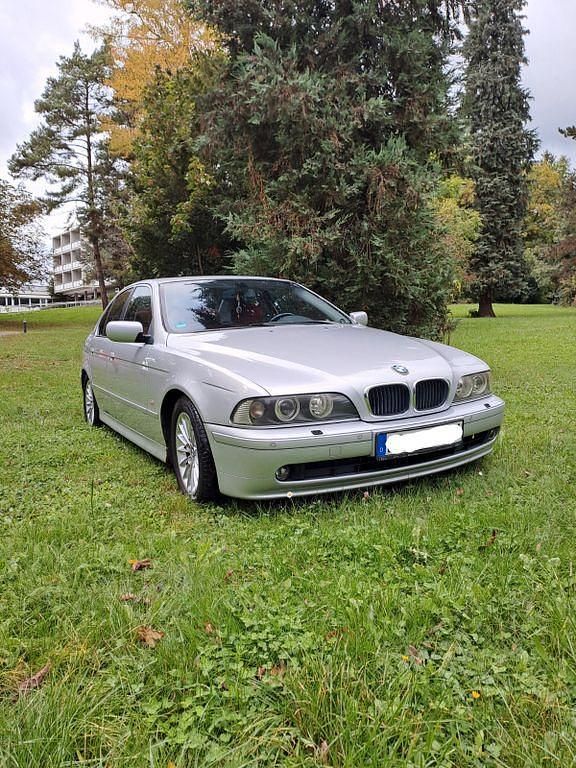 Silber Gebraucht 2001 BMW 520 Performance Limousine | 2.000 € (Superpreis) - Bild 1/4