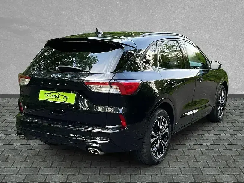 Gebraucht Ford Kuga 150 PS (110 kW) 2022 Obsidianschwarz metallic SUV