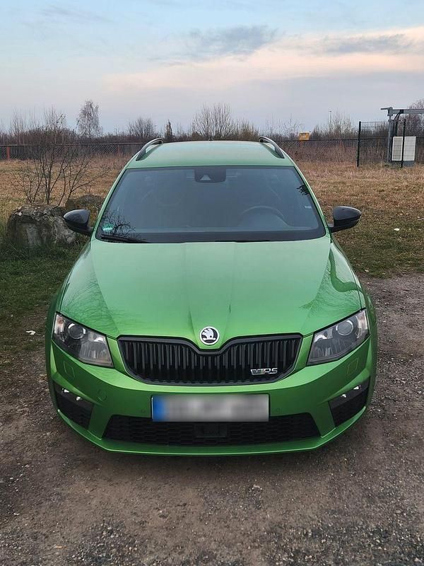 Gebraucht Skoda Octavia RS 184 PS (135 kW) 2016 Grün Kleinwagen