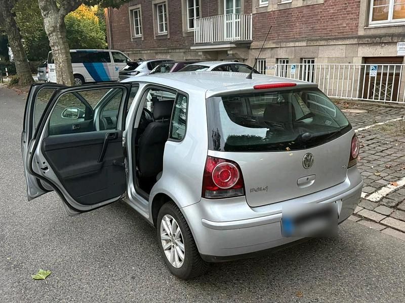 Gebraucht VW Polo 75 PS (55 kW) 2007 Silber Kleinwagen