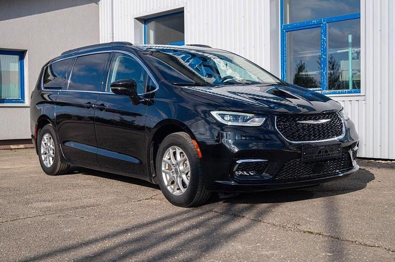 Gebraucht Chrysler Pacifica 291 PS (214 kW) 2022 Schwarz Van