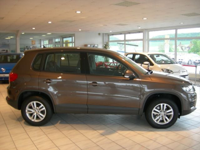 Gebraucht VW Golf Plus Comfortline 116 PS (85 kW) 2005 Andere farbe metallic Van / Kleinbus