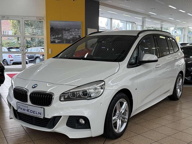 Alpinweiss iii Gebraucht 2016 BMW 218 M Sport Van / Kleinbus | 19.999 € (Teuer) - Bild 1/4
