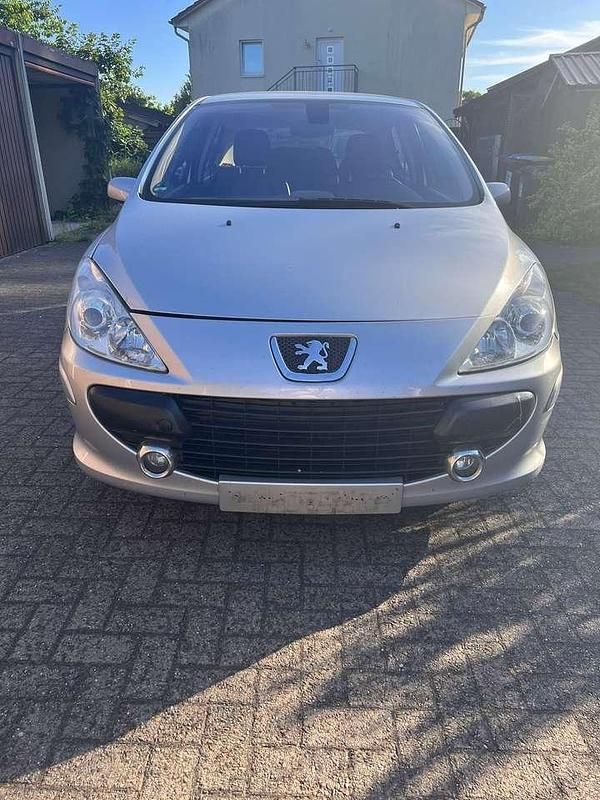 Silber Gebraucht 2006 Peugeot 307 Limousine | 1.600 € (Fairer Preis) - Bild 1/4