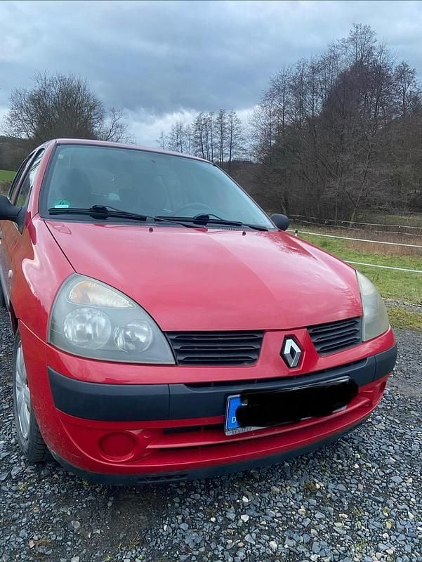 Rot Gebraucht 2004 Renault Clio II Kleinwagen | 1.200 € (Guter Preis) - Bild 1/4
