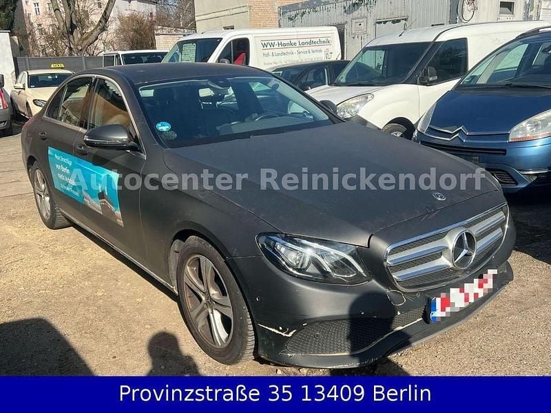 Gebraucht Mercedes E200 Avantgarde 150 PS (110 kW) 2017 Beige Limousine