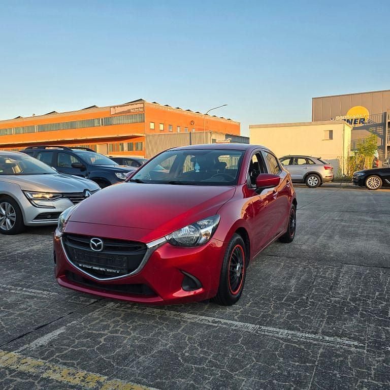 Rot Gebraucht 2015 Mazda 2 Center-Line Limousine | 7.000 € (Fairer Preis) - Bild 1/4