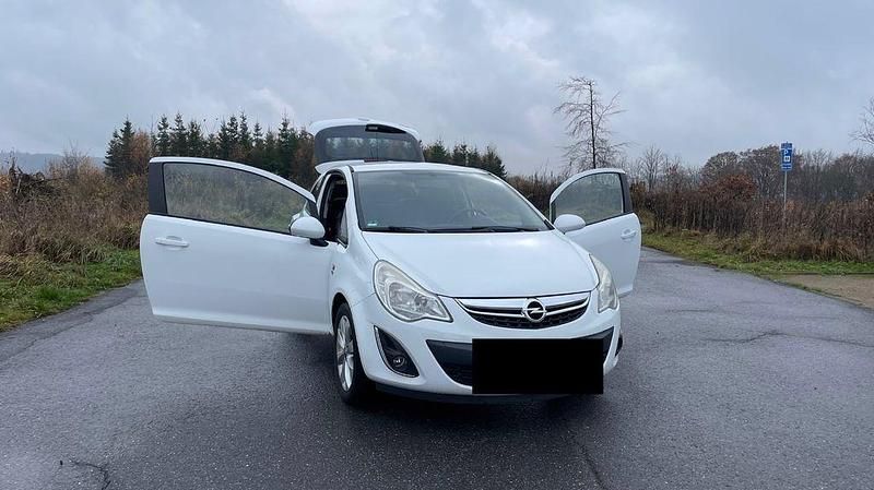Gebraucht Opel Corsa 87 PS (63 kW) 2012 Weiß Kleinwagen