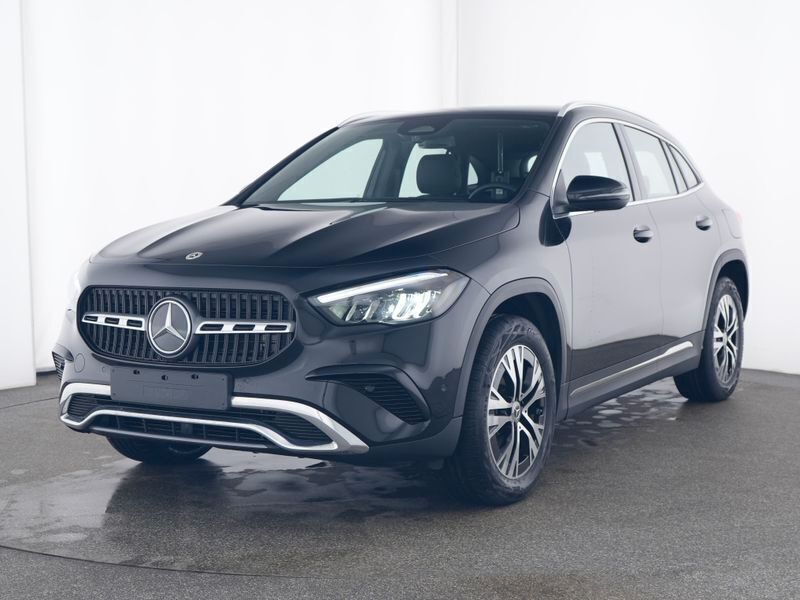 Metalliclack kosmosschwarz Gebraucht 2023 Mercedes GLA250 Advanced SUV | 37.810 € (Fairer Preis) - Bild 1/4