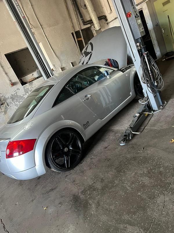 Gebraucht Audi TT Sport 180 PS (132 kW) 2000 Silber Coupé