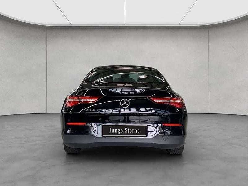 Gebraucht Mercedes CLA250 160 PS (117 kW) 2022 Nachtschwarz Limousine