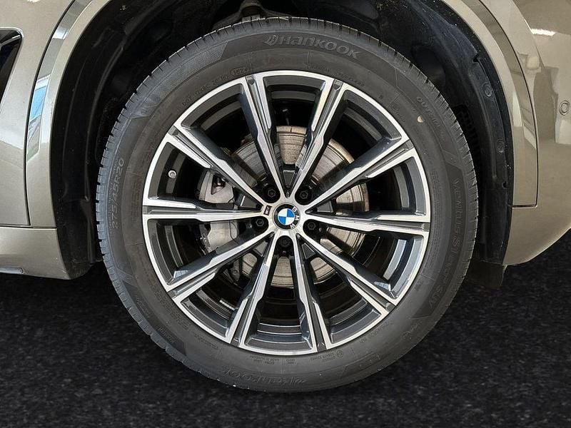 Gebraucht BMW X5 M Sport 298 PS (219 kW) 2024 Manhattan metallic SUV