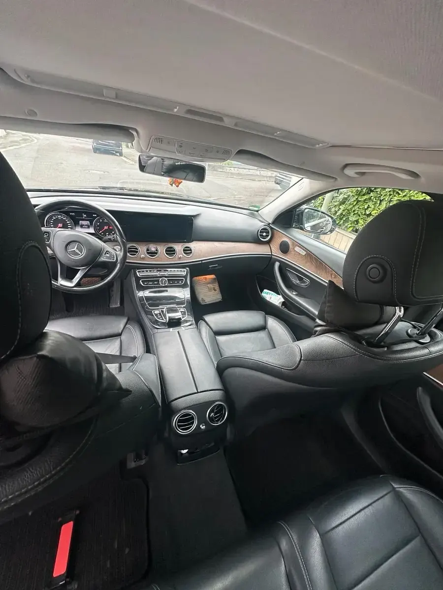 Gebraucht Mercedes E250 211 PS (155 kW) 2016 Schwarz Limousine