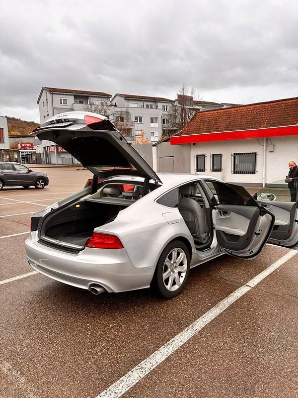Silber Gebraucht 2013 Audi A7 Sportback Kleinwagen | 20.800 € (Teuer) - Bild 1/4