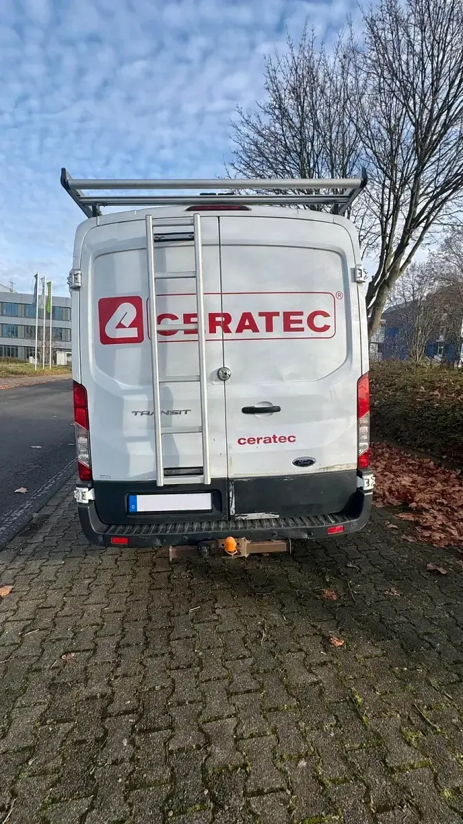 Gebraucht Ford Transit 153 PS (112 kW) 2018 Weiß Van / Kleinbus